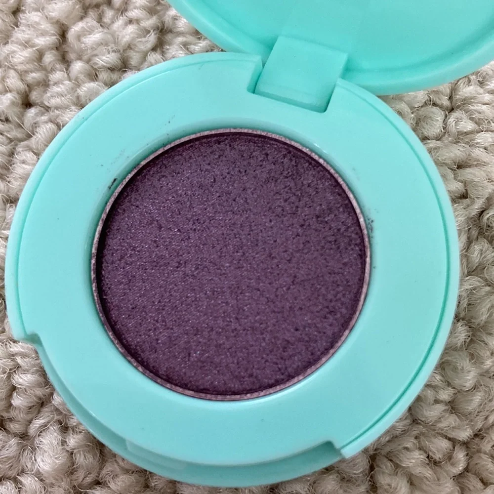 NEW Winky Lux Mermaid Kitten Eyeshadow Single Ursula Purple Pressed Powder Mini